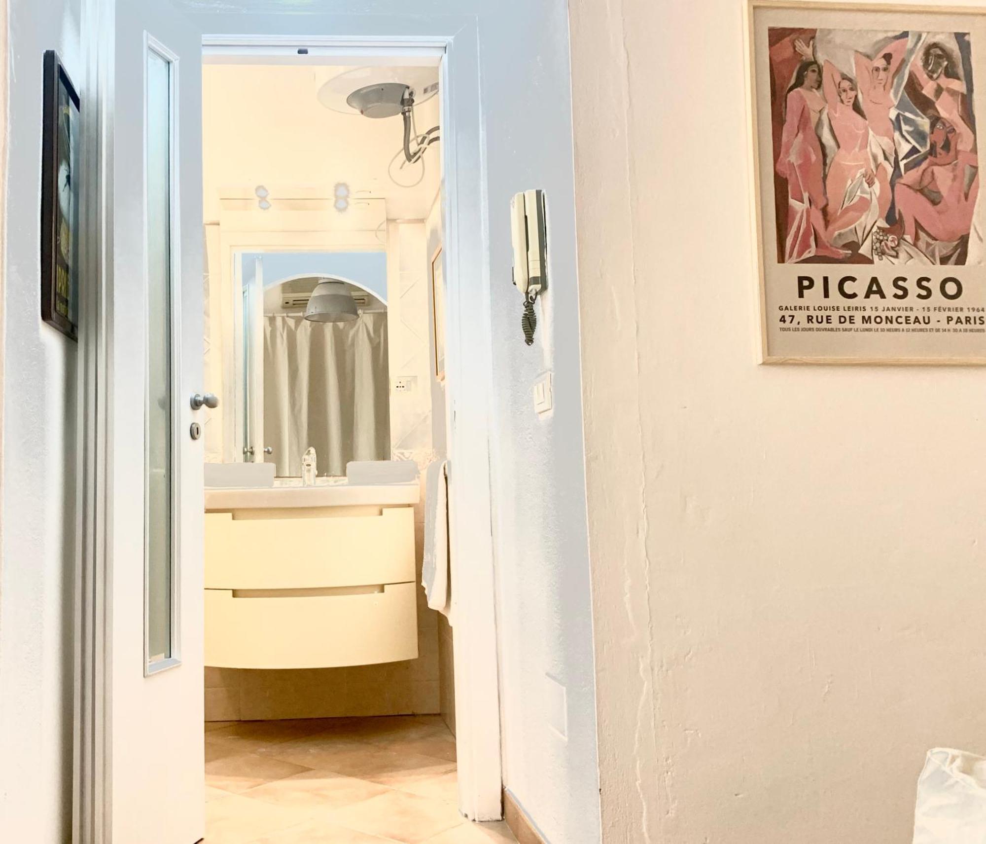 Oasi Urbana Con Terrazza E Vista Apartment Каляри Екстериор снимка
